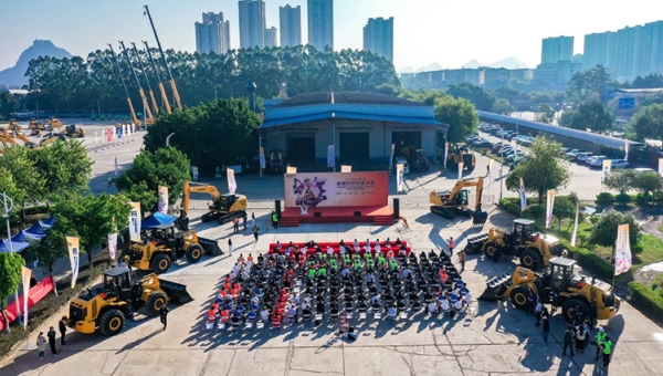 近日，2024年桂渝川甘青新六?。▍^(qū)、市）西部陸海新通道建設(shè)全國引領(lǐng)性勞動和技能競賽決賽圓滿舉辦。甘肅省代表隊(duì)取得集體第三名的好成績，甘肅建投職工肖登安奪得第一名，李文斌、張有德分獲第七名、第九名佳績